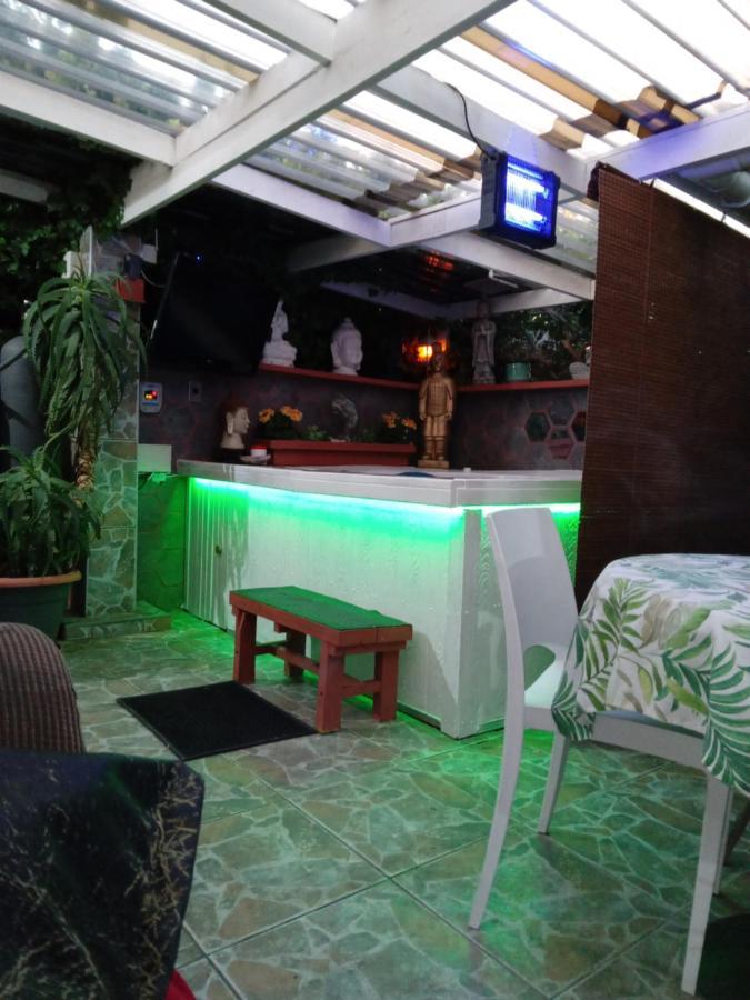 פארו Mitchell'S Guesthouse מראה חיצוני תמונה